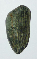 Serpentin-Silberauge TS 2 ca. 1,9 cm breit x 3,8 cm hoch x 0,8 cm dick (6,8 gr.)