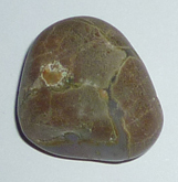 Achat Amulettstein TS 1 ca. 2,1 cm breit x 2,2 cm hoch x 1,3 cm dick (9,2 gr.)