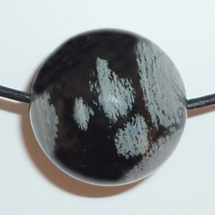 Obsidian Schneeflocke Kugel gebohrt, ø 1,8 cm mit Lederband