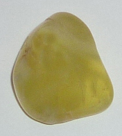 Prehnit gelb TS gebohrt 1 ca. 2,0 cm breit x 2,4 cm hoch x 1,4 cm dick (10,0 gr.)