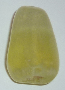 Prehnit gelb TS gebohrt 6 ca. 2,2 cm breit x 2,7 cm hoch x 1,6 cm dick (14,3 gr.)