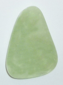 Calcit grün TS 4 ca. 2,0 cm breit x 3,0 cm hoch x 1,2 cm dick (10,0 gr.)