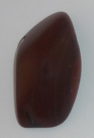 Dolomit gebohrt gebändert TS 5 ca. 1,9 cm breit x 3,5 cm hoch x 1,3 cm dick (14,2 gr.)