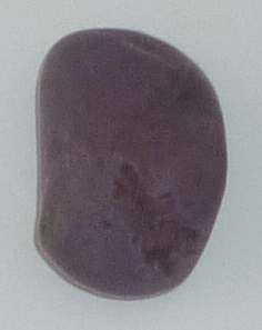 Lavendel Jade TS 05 ca. 2,0 cm breit x 2,8 cm hoch x 1,3 cm dick (11,0 gr.)