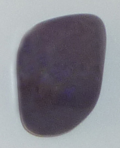 Lavendel Jade TS 07 ca. 1,7 cm breit x 2,7 cm hoch x 1,6 cm dick (13,2 gr.)