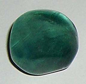 Fluorit blau TS 01 ca. 1,7 cm breit x 1,8 cm hoch x 1,6 cm dick (9,7 gr.)