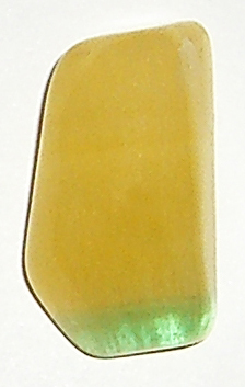 Fluorit gelb TS 02 ca. 1,3 cm breit x 2,2 cm hoch x 0,9 cm dick (5,1 gr.)
