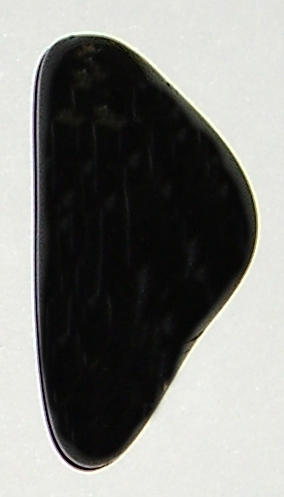 Onyx TS 02 ca. 1,8 cm breit x 3,5 cm hoch x 1,3 cm dick (9,7 gr.)