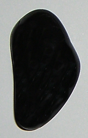 Onyx TS 05 ca. 2,0 cm breit x 3,7 cm hoch x 2,1 cm dick (15,7 gr.)