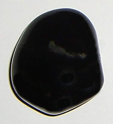 Onyx geb. TS 7 ca. 2,5 cm breit x 3,0 cm hoch x 2,0 cm dick (19,5 gr.)