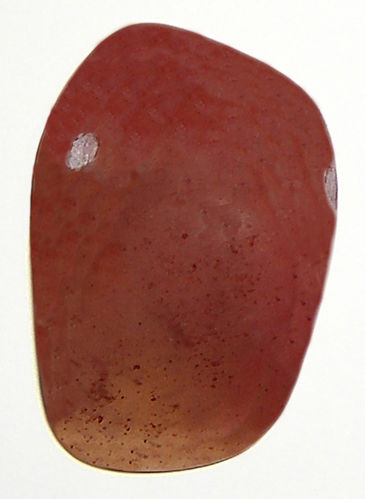 Calcit rot TS gebohrt 1 ca. 2,3 cm breit x 3,5 cm hoch x 1,7 cm dick (18,6 gr.)