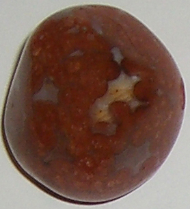 Achat rot gebohrt TS (Marokko) 1 ca. 1,9 cm breit x 2,2 cm hoch x 1,6 cm dick (9,6 gr.)