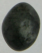 Aktinolith TS 4 ca. 2,3 cm breit x 3,0 cm hoch x 1,7 cm dick (15,1 gr.)