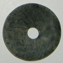 Aktinolith Donut 4 ca. 3,0 cm ø x 0,5 cm dick x 0,5 cm Lochdurchmesser (9,0 gr.)