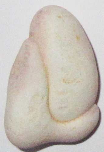 Menalit Flint-Opal TS 3 ca. 2,6 cm breit x 3,9 cm hoch x 1,6 cm dick (16,7 gr.)
