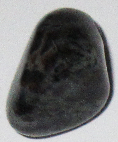 Astrophyllit gebohrt TS 1 ca. 1,9 cm breit x 2,0 cm hoch x 1,6 cm dick (8,1 gr.)