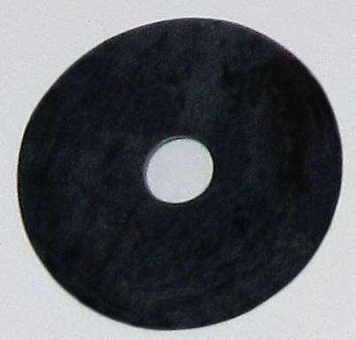 Dumortierit Donut 3 ca. 2,0 cm Durchmesser x 0,3 cm dick x 0,3 cm Lochdurchmesser (2,5 gr.)
