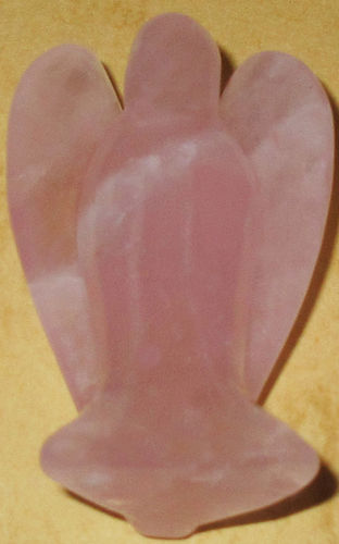 Rosenquarz Engel 04 ca. 2,7 cm breit x 4,3 cm hoch x 1,4 cm dick (18,7 gr.)